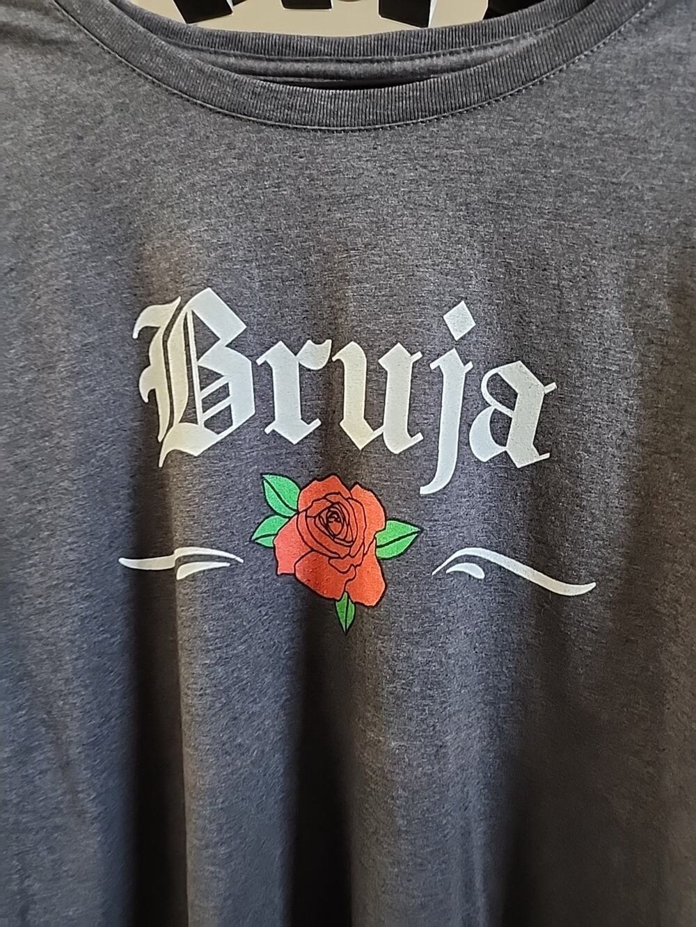 Gilden gray , two  XL bruja t shirt with rose